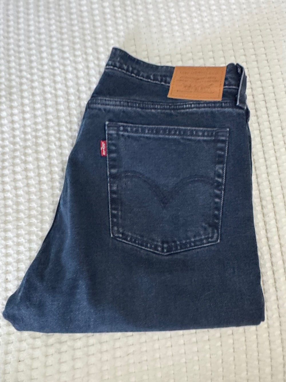 Levi's women’s deep indigo wedgie  Straight Jeans